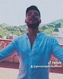 128K views · 5K reactions | T'aspetto dint' 'o vico... Aspetto i vostri Tik Tok ❤ #GiovanniGalletta #Taspettointovico #Ccrecord | Giovanni Galletta | Facebook
