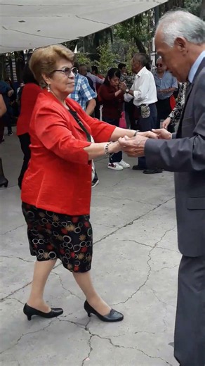 A smooth rhythm, the citadel with elegance. 💃🏻🕺🎶😍 #foryou #mexico #california #texas