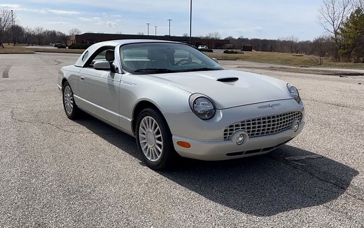 2000年代初的美式个人豪华双门车- 2005 福特(Ford) Thunderbird 50周年纪念版(含第一人称驾驶片段)