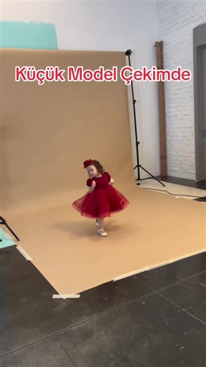 Adorable Kids Model Photoshoot | Küçük Model Çekimde