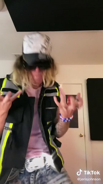 Bringing Rock into the Future with Jeris Johnson | Roses Red Lyrics