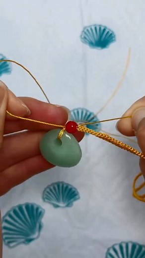 How to tie a necklace simply and beautifully #diy #diycrafts #necklace | Diy Bracelet