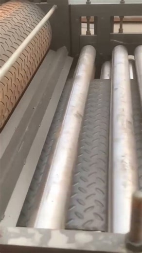 Metal sheet shaping in rollers #machine #machine