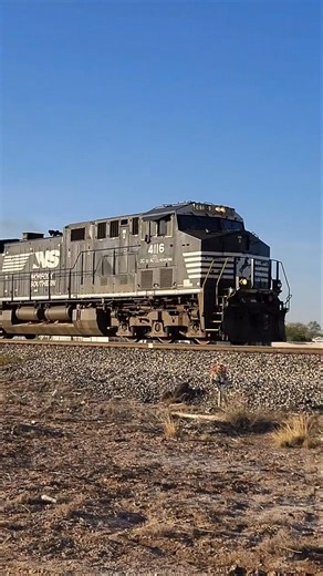 Norfolk Southern #4116 leading ZAILA with loud P5 horn #shorts #train #railroad #elpaso #p5 #fyp