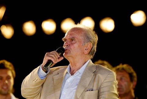 Λευτέρης Παπαδόπουλος: Ο στιχουργός που σημάδεψε μισό αιώνα ελληνικής μουσικής