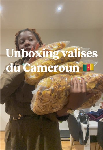 Unboxing de mes souvenirs du Cameroun : épices et vêtements