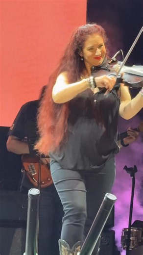 Megan Mullins Owen on the fiddle at The Sound Amphitheater! #fiddle #fiddleplayer #countrymusic | Malcolm Rowzee
