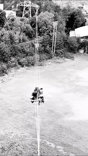 高所作業を真面目に行うラインマンの挑戦