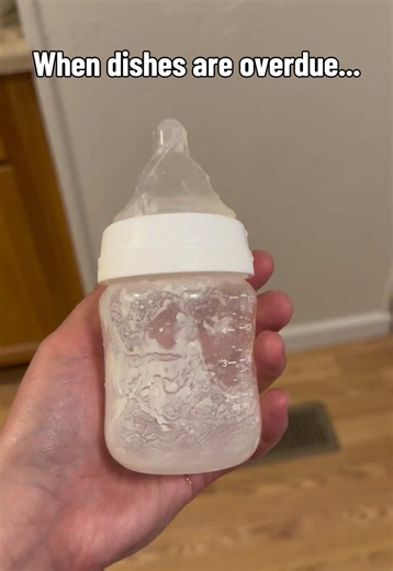 Sometimes postpartum life just be like that 😆☠️ Linked below💜💜 #babybottles #bottlefedbaby #babyformula #babyessentials #bottlebrush