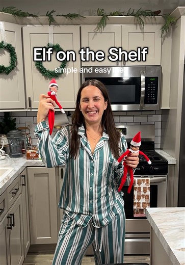 Elf on the shelf, simple & quick idea! Day fifteen, sprinkles ❤️💚✨ #christmas #elfontheshelfideas #christmascountdown #elfontheshelf #parentsoftiktok