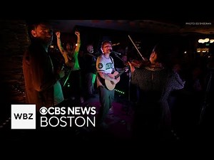 Ed Sheeran shocks Boston pub with surprise concert