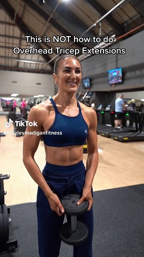 How to do Overhead Tricep Extensions correctly 💪🏼 #triceps #weighttraining #tricepsworkout