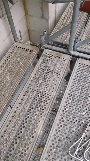 #fail #baustelle #pfusch #gerüst #klempner