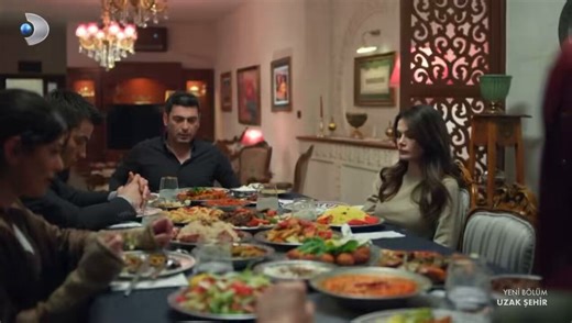 Close up shots of Ciho's expression while looking at Meryem, in case y'all missed it. He's pissed 😋. One or two more antics like this from Meryem and y'all will see ruthless Cihan make a comeback too 🤞Also, I absolutely LOVED Sinem and Ozan in this episode. Masterclass in micro-expressions and acting 👏🙌✨️#CihAl #UzakŞehir