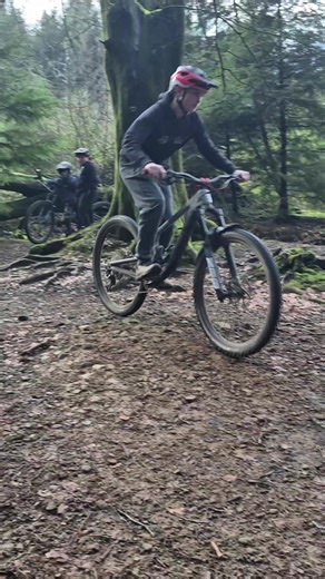 Can't wait until it gets a bit dryer 🙏 @liam🚵 @lewys🚵‍♂️ #nukeproof #nukeproofgiga #bikes #mtb #nosteez