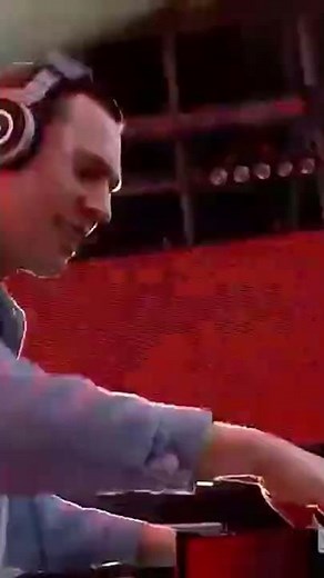 Tiësto & KSHMR feat. Vassy - Secrets | Live @ Ultra 2016 #Shorts