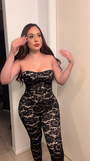 🔎 Lucky lace jumpsuit set @FashionNova