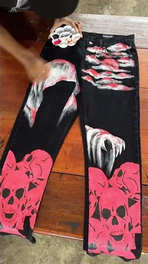 Process of custom hand painted jeans #customclothes #customclothing #streetwear #paintedclothes