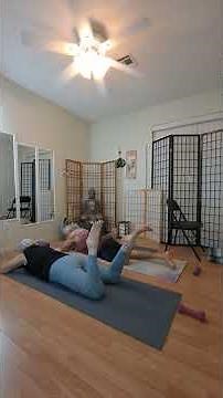 funny rotation to 🐸 frog #mobility #hip #yoga