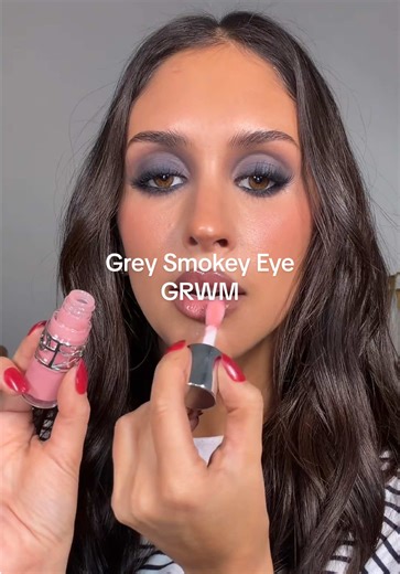 Stunning Grey Smokey Eye Glam Tutorial
