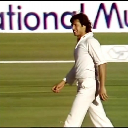 Imran Khan Vs Greg Chappell - Imran Khan Brilliant Bowling at His Peak Perth 1981_82