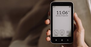 Tiny E Ink phone promises 6-day battery life and way less screen time