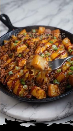 Loaded Ground Beef and Potatoes Skillet