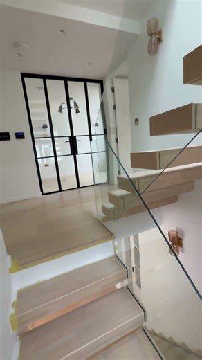Future of Floating Staircase Automation | DDC London #staircasedesign