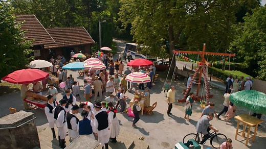 43K views · 709 reactions | Na Pulskom filmskom festivalu 2022. film Nosila je rubac črleni je osvojio Zlatna vrata Pule, a Ljubo Zečević Zlatnu arenu za najbolju sporednu mušku ulogu. Prikazujemo ga u četvrtak, 18. siječnja na Drugom u 21:20.  | Hrvatska radiotelevizija - HRT | Facebook