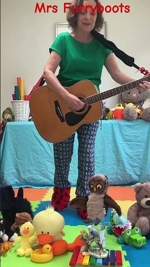 All Gods creatures have a place in the choir 🎵 Mrs Furryboots children's guitar songs