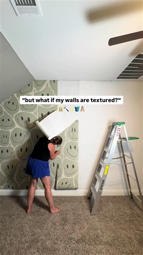 🤨Boring? Yes. Hard? No. 👉🏼shop the tools in my link in bio✨ Don’t skip this first step: smooth your wall for a flawless finish 🙌🏼 Textured or uneven walls can make wallpaper bubble, peel, or look way less polished, and my wallpaper is ✨way✨ too fancy for that! Here’s how to prep it the right way: 🧱 How to Smooth a Wall for Wallpaper: \t1.\tLightly sand any texture or glossy paint \t2.\tSkim coat with joint compound \t3.\tLet it dry, then sand smooth \t4.\tApply 1 coat of drywall PVA primer