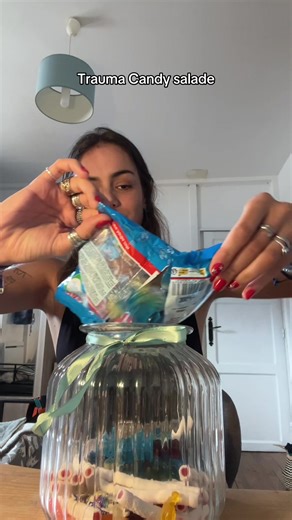 Les bons souvenirs de Manon avec des bonbons