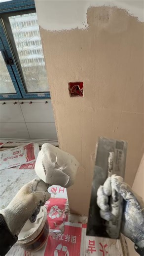 Muhammad Shoaib Ramay on Instagram: "Scraping putty techniques and tips #unfreezemyacount #shoaibramay #fyp #viral #Plastering #creatorsearchinsights"