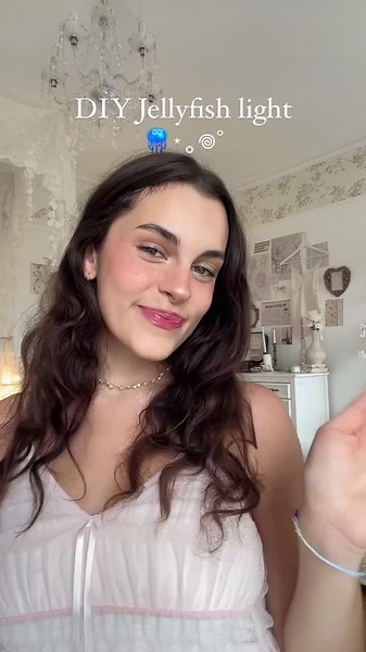 Pipe Cleaner Jellyfish Light Crafting Tutorial