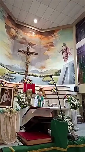 RADAЯ News 107.5 FM on X: "🚨✝️ SACERDOTE MUERE APLASTADO POR UNA CRUZ DURANTE MISA EN ECUADOR El padre #PatricioAlfredoSánchezMolinari, de 53 años, murió luego de que un pesado crucifijo de madera cayera sobre él mientras celebraba #misa en #Guayaquil, #Ecuador." / X
