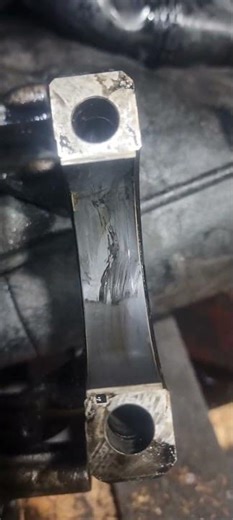 Mercedes C250 main crankshaft bearing damage