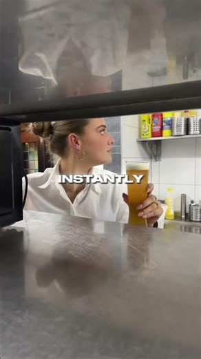 🍹 Bartender Flirts With the Chef — What Happens Next Is Perfect Teamwork! 👨‍🍳🔥