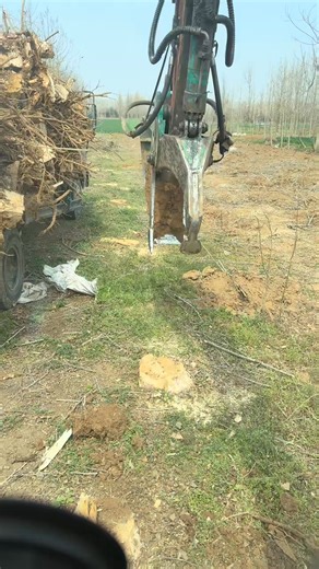 Uproot Excavator on Instagram: "Amazing 😱 Most Satisfying 🥰 Excavator Stump Tree Removal 🌳🚜 #fyp #trending #viral #reels #fbreels #reelsfb #excavator #heavyequipment #viralreels #foryou #stumpremoval #stumpgrinding #excavatoroperator"