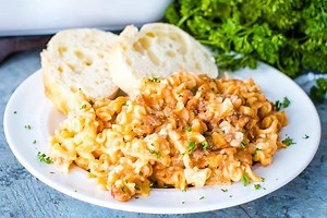 60K views · 20 reactions | RECIPE HERE --> https://www.julieseatsandtreats.com/lasagna-casserole/ Easy Lasagna Casserole is the perfect family dinner!  | Julie's Eats & Treats - Easy, Family Friendly Recipes | Facebook