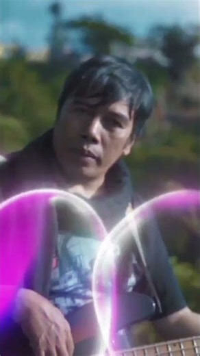 The kristal band : Seperti pemenang.