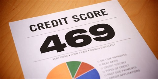 Expert tips on when to freeze and unfreeze your credit