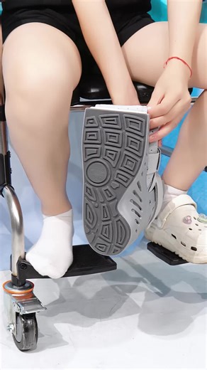 Designed for Achilles and ankle support #tiktokmademebuyit #aulexmed #walkingboot #footpainrelief #officelife