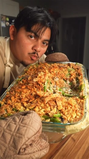 Jose Xiloj on Instagram: "The side everyone pretends to like! I’m all for a good green bean casserole if most ingredients don’t come from a can. If that’s new to you no worries! I gotchu right here The recipe my bois 👇 2lbs green beans, ends trimmed, halved, blanched Topping 4 slices sourdough bread 1 Cup fried shallots 1tsp OCEAN (salt) 1/4tsp black pepper 1/4C grated Reggiano 6Tbsp unsalted butter, melted Mushroom filling 4 Tbsp butter 1lbs mushrooms, sliced 1tsp OCEAN (salt) 1/4tsp pepper 2