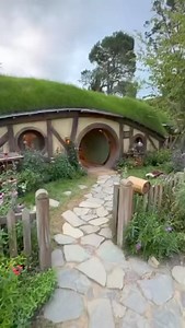 Surreal Hobbit Housing 🧙 | The Jjolly Llama