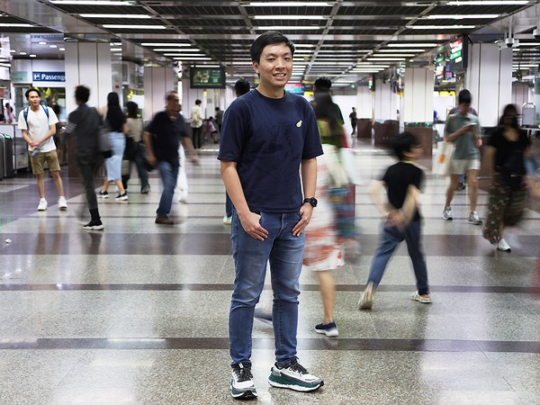 WATCH: Meet 28-year-old Joshua Chua, the developer behind the Next Station app which helps commuters find the most convenient train station exit. Read more: https://tdy.sg/3V2kF9r | TODAY