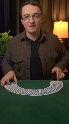 See my show LIVE in NYC! Tix at link in bio. Credit: Jim Steinmeyer. | Daniel Roy Magic