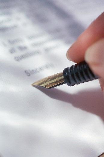 How to Write a Form Letter Closing a Deceased Person's Credit Card Account | Sapling