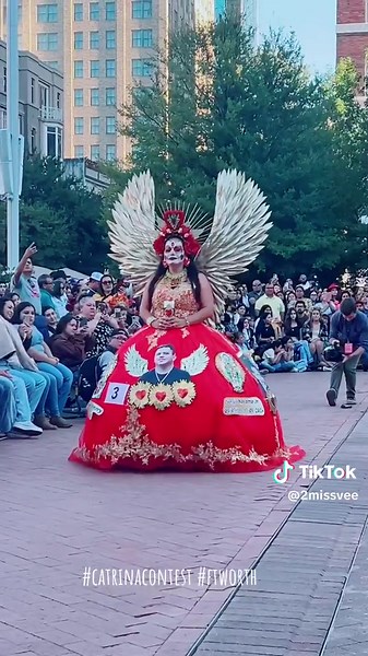 Catrina Fest 2024 - Bass Guitar Contest in Sundance Square