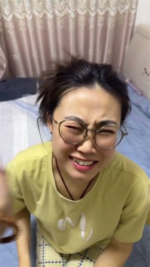 Unboxing Surprise: King & Xiaoxiu's Adorable Life Moments