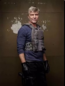 De fantastiska recensionscitaten för: JOHAN FALK – DEN SISTA SÄSONGEN ”Slutet på en era av filmer som Sverige aldrig tidigare skådat. Sveriges bästa filmserie.” FILMPARADISET ”Tveklöst en av de allra bästa Falk-filmerna. Här får Jakob Eklund visa vilken briljant skådespelare han är.” JAN-OLOV ANDERSSON, AFTONBLADET ”Johan Falk på väg mot storstilad final.” GP ”Jag jublar. Och ryser. Och gråter lite. Fy faaaan va bra det är!” FIFFIS FILMTAJM ”Varning! Denna filmserie är inte bara fruktansvärt bra